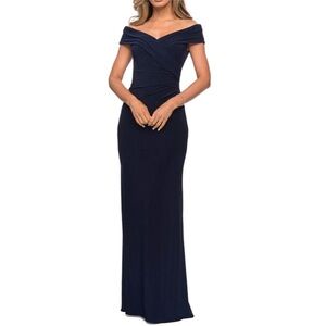 La Femme Navy Off The Shoulder
Gown Size 16 Nwot